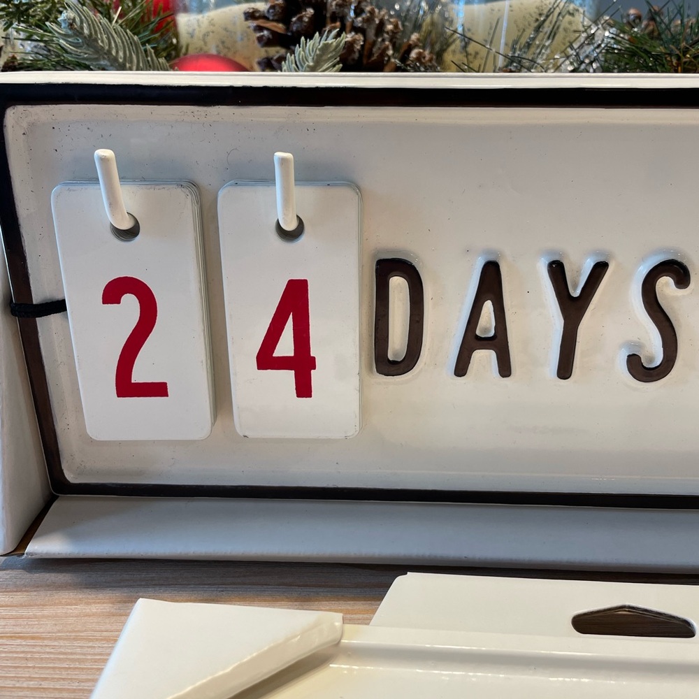 Christmas Countdown Sign - Picture 2 of 3